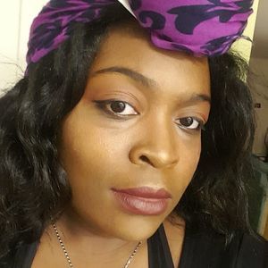 Meet your Posher, Alecia